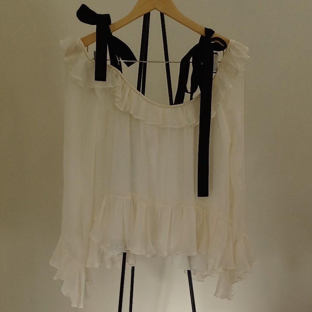5 a 7 cinq a sept 100% Silk Amina Blouse - Picture 4 of 9